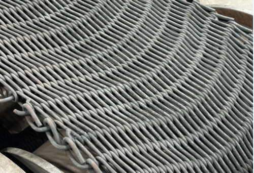 Latest company news about Faktoren und Verbesserungsmaßnahmen für die Verlängerung des Hochtemperaturmaschenbandes nach dem Gebrauch