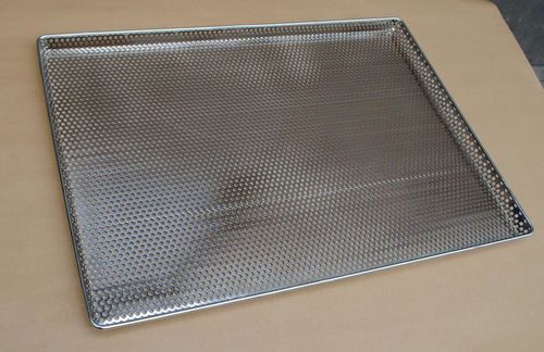 Latest company news about senden 5000 Stücke durchlöcherte Backbleche nach Kanada