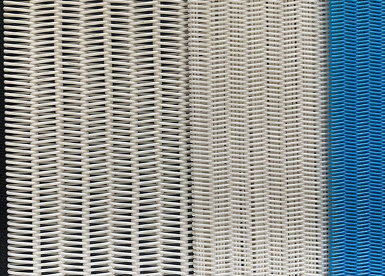 Feinspirale Polyesternetzförderband mit Polyesterkanten