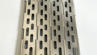 Perforiertes Metallplatten-Förderband mit Kettengliedern und Loch für Ofen-Bäckerei-Glühofen-Tunnel