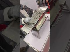 Zusammenklappbarer Grill für den Außenbereich