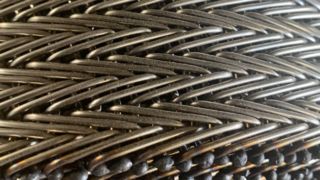 Hitzebeständiges Bäckerei-Förderband aus 304 Metall mit Fischgrätenmuster, Drahtgeflecht, Bisc
