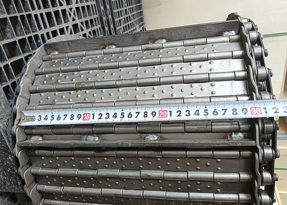 CNC-Schürze Stahlperforierter Förderer Stahlscharnierband Splitterförderkette