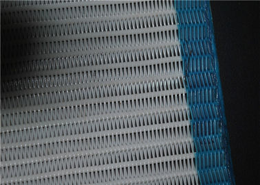 Ein guter Preis. Große Polyester-Spiralen-Masche der Schleifen-4070 für den Schlamm, der maximale 8m Breite entwässert Online