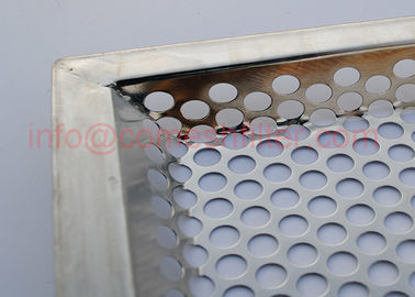 Ein guter Preis. Maschendraht-Behälter-Ofen-Backform-Behälter-perforierte große Größe des Zoll-18x26 Online